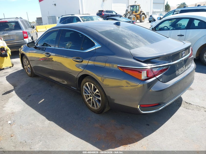 LEXUS ES 300H - zdjęcie 3