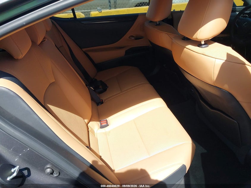 LEXUS ES 300H - zdjęcie 8