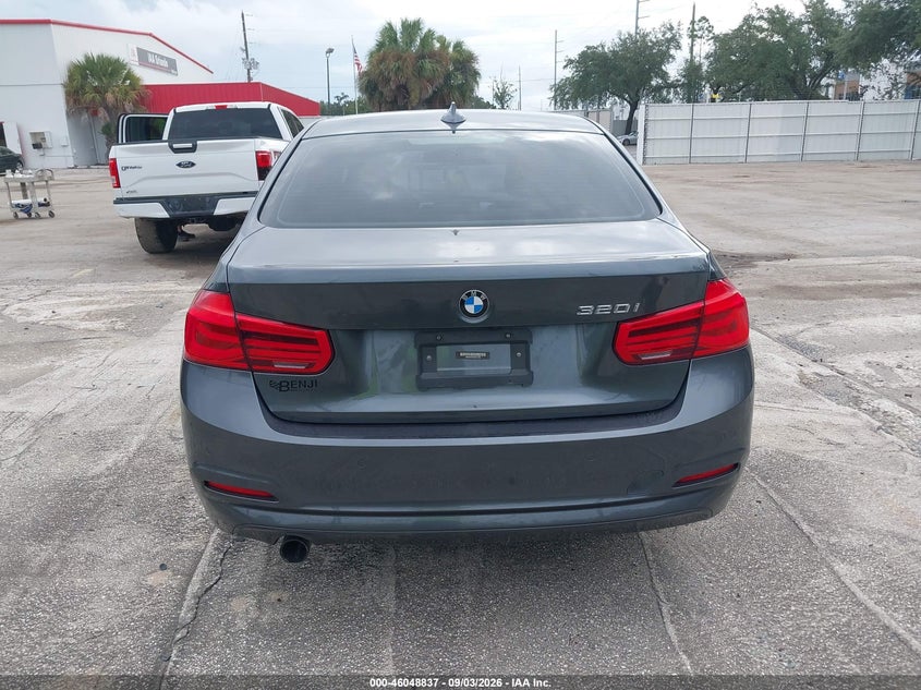 2017 BMW 320I · Фото 16