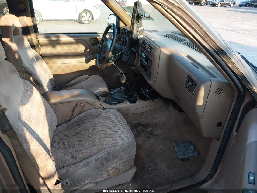 1997 CHEVROLET BLAZER auction photo 5