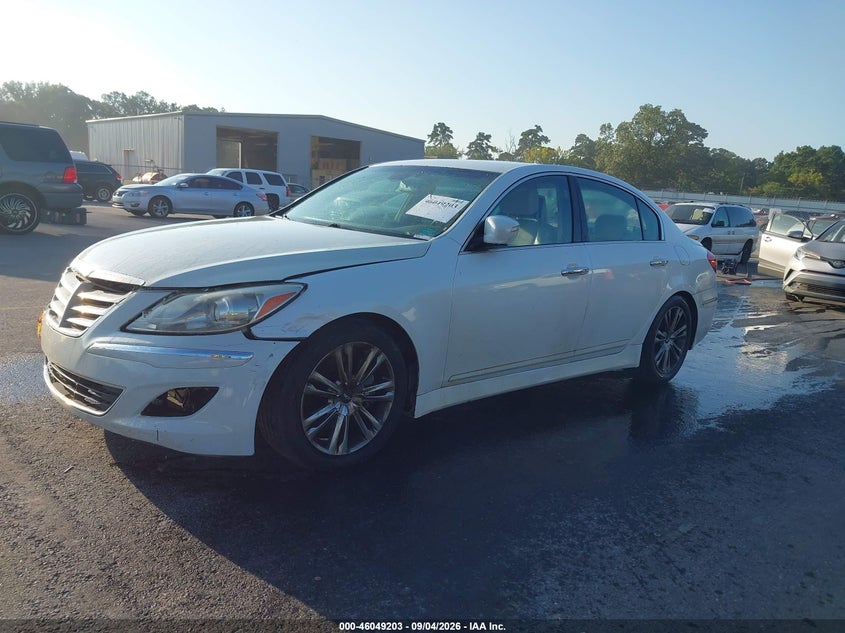 2013 HYUNDAI GENESIS auction photo 2
