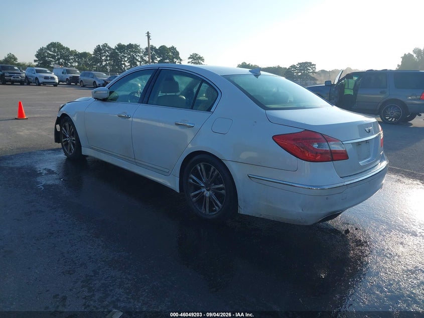 2013 HYUNDAI GENESIS auction photo 3