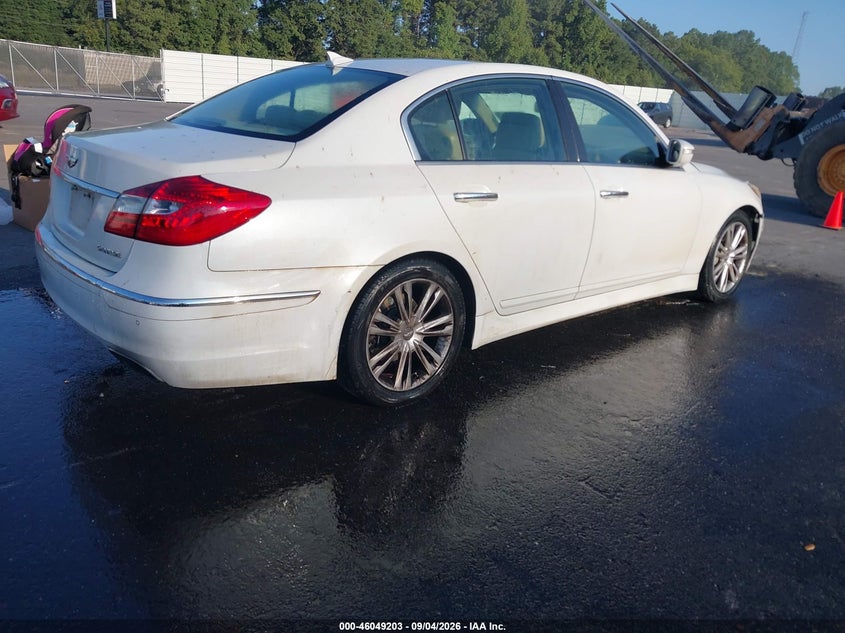 2013 HYUNDAI GENESIS auction photo 4