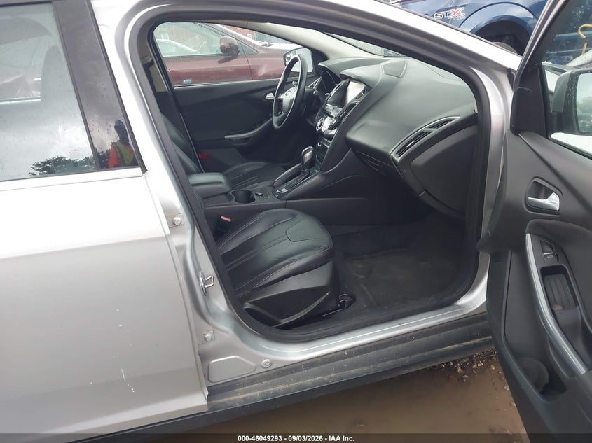 2012 FORD FOCUS auction photo 5