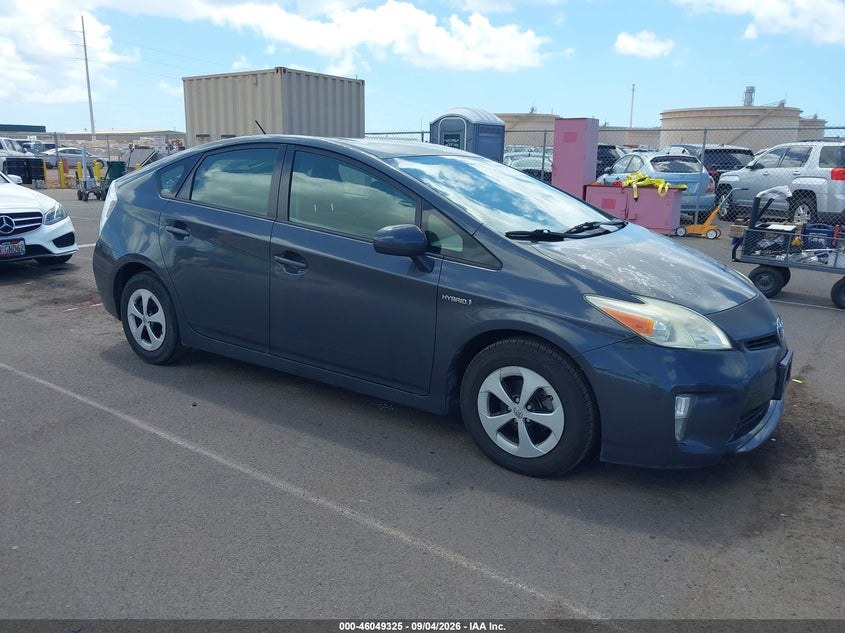 Vin: jtdkn3duxe0371358, lot: 46548811, toyota prius three 2014 img_1