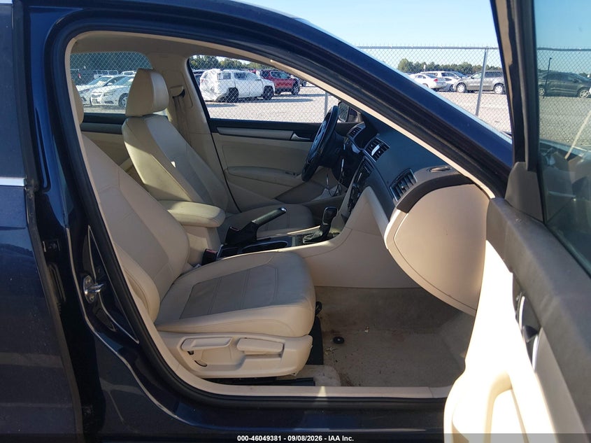 2015 VOLKSWAGEN PASSAT auction photo 5