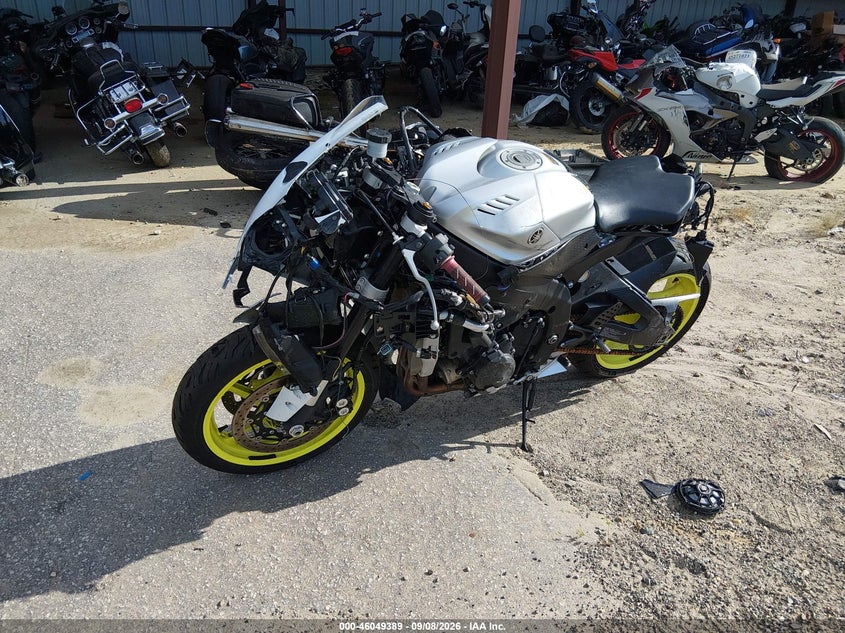 YAMAHA YZFR6 2017