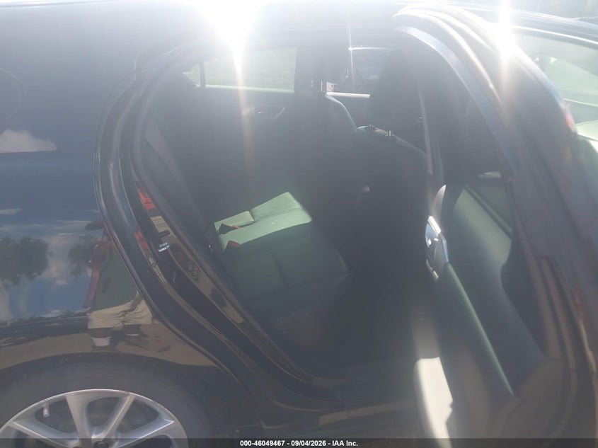 LEXUS CT 200H 2013 VIN JTHKD5BH3D2137424