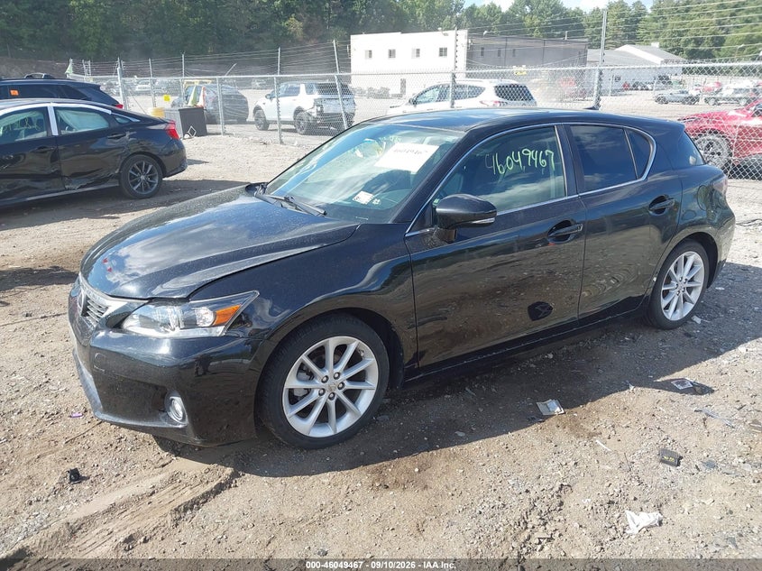 2013 LEXUS CT 200H auction photo 2