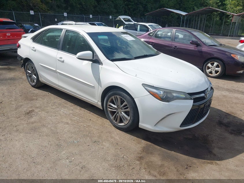 TOYOTA CAMRY - zdjęcie 1