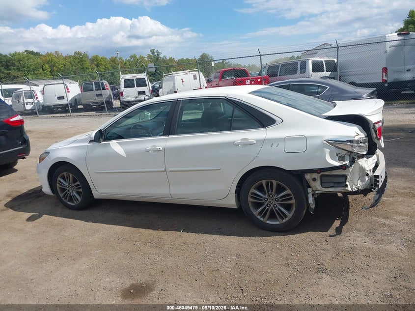 TOYOTA CAMRY - zdjęcie 14