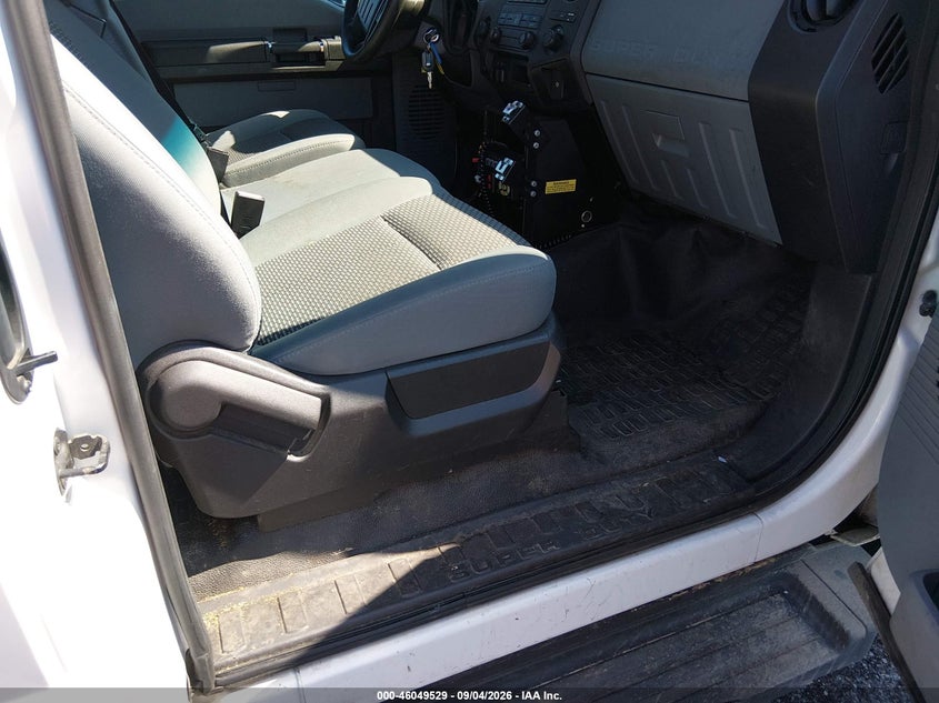 2011 FORD F-350 auction photo 5