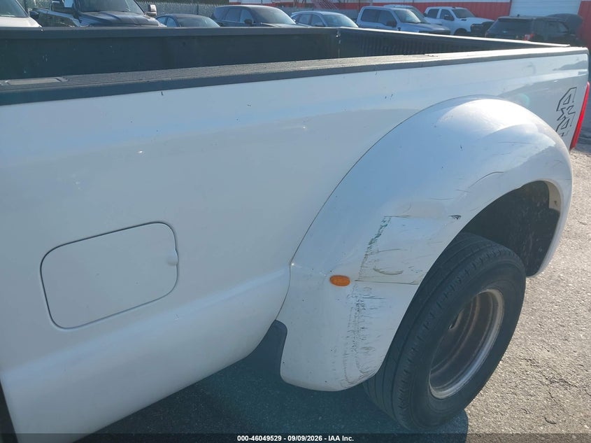2011 FORD F-350 auction photo 6