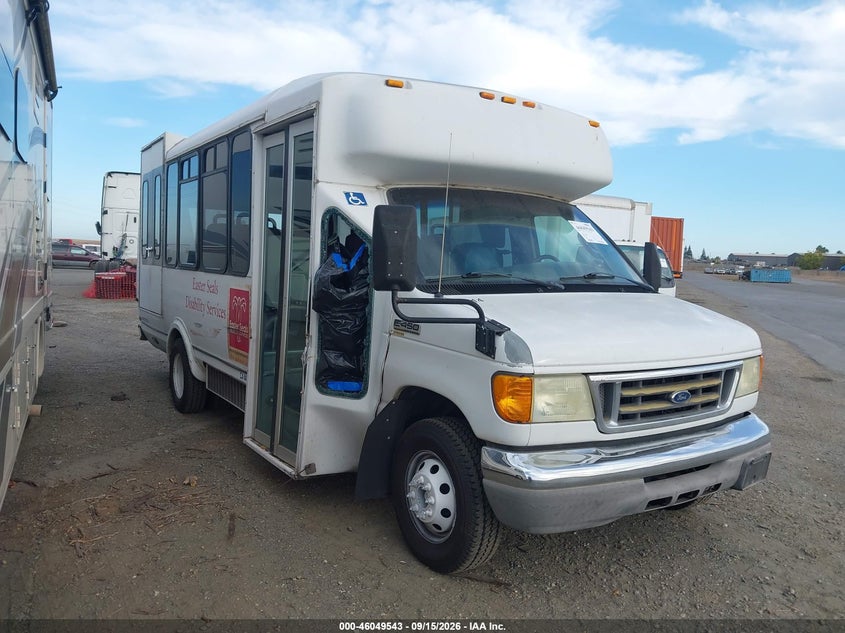 2006 FORD E-450 CUTAWAY