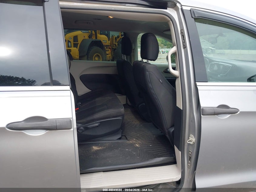 CHRYSLER PACIFICA 2018 VIN 2C4RC1AG0JR275116