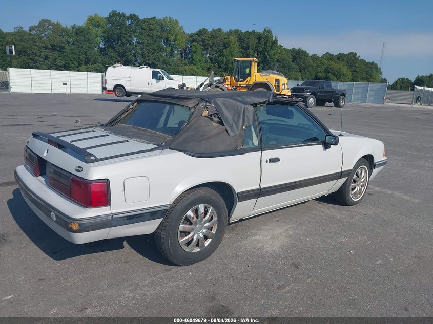 1989 FORD MUSTANG auction photo 4