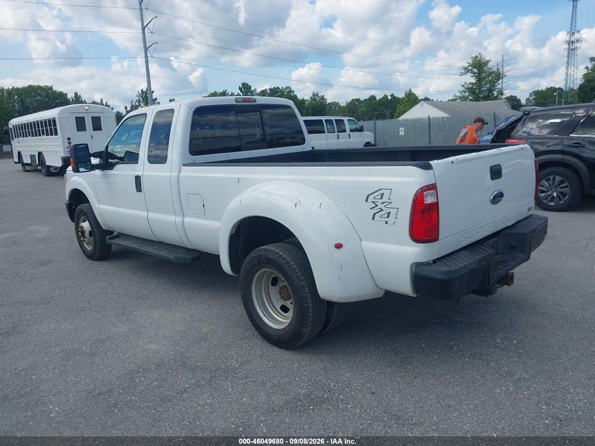 2011 FORD F-350 — zdjęcie 3