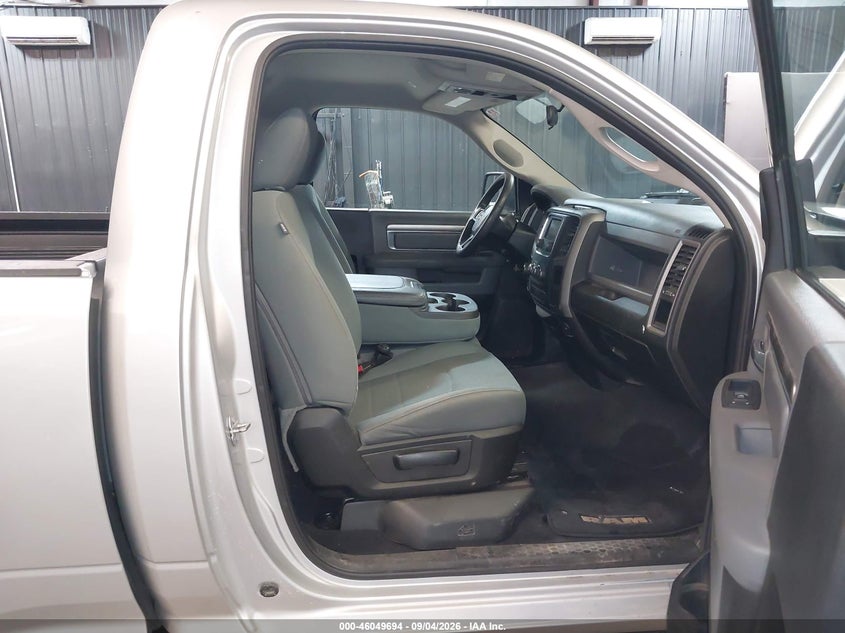 2019 RAM 1500 CLASSIC auction photo 5