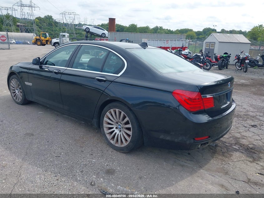 2012 BMW 750I auction photo 3