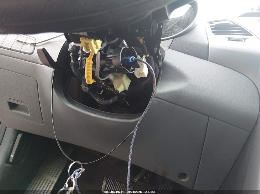 2014 HYUNDAI ELANTRA auction photo 6