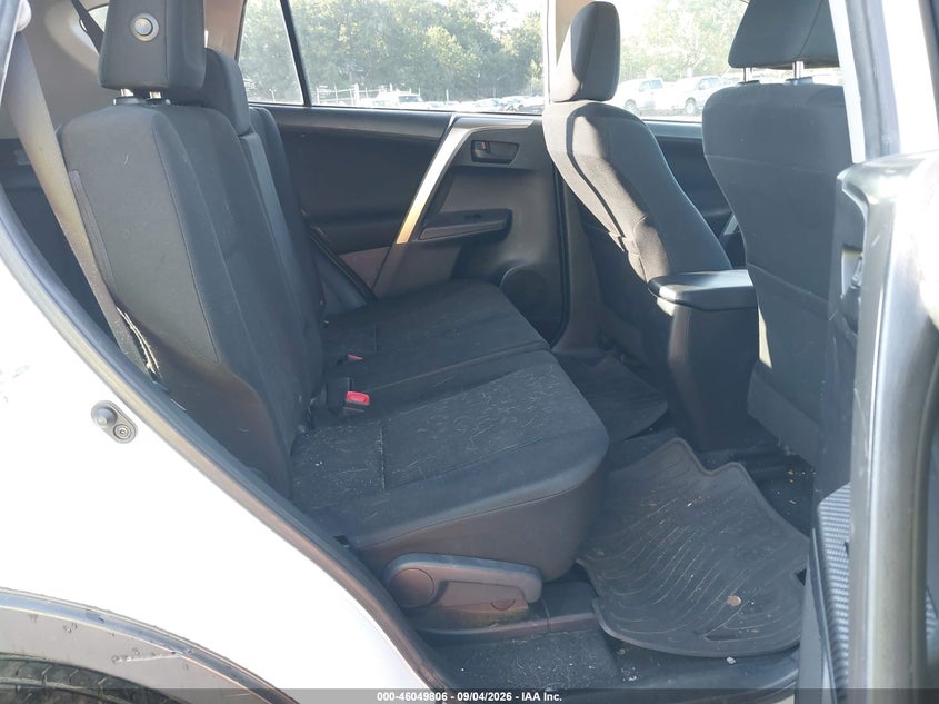 2015 TOYOTA RAV4 auction photo 8