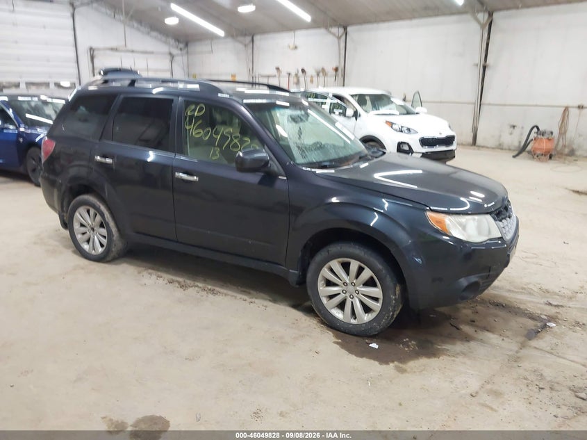 2013 SUBARU FORESTER auction photo 1