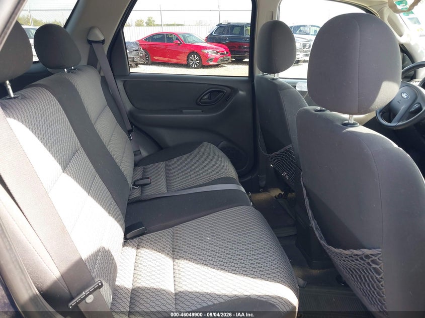2004 FORD ESCAPE auction photo 8