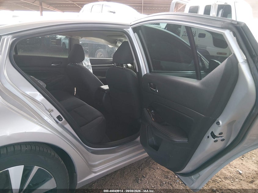 Nissan Altima - фото 8