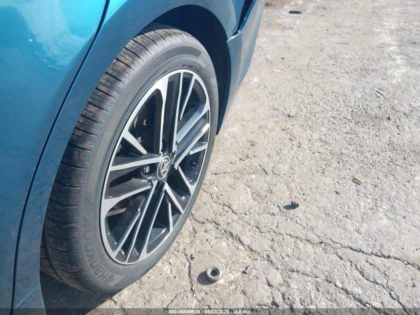 TOYOTA CAMRY - zdjęcie 12
