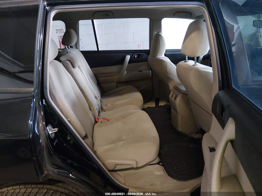 2010 TOYOTA HIGHLANDER auction photo 8