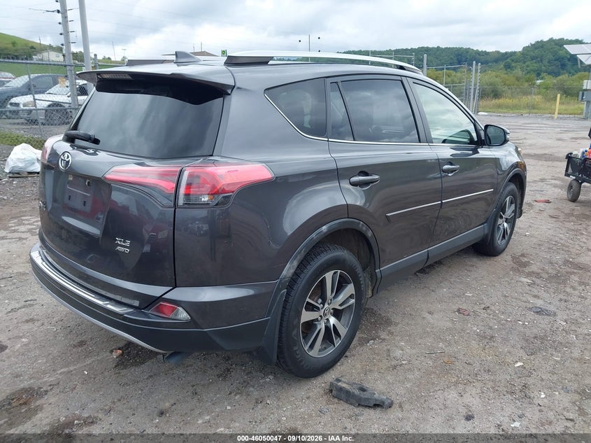 Vin: jtmrfrevxjj229571, lot: 46549533, toyota rav4 xle 20184