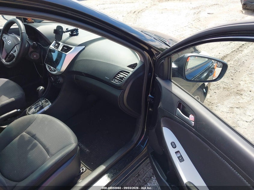 2015 HYUNDAI ACCENT auction photo 5