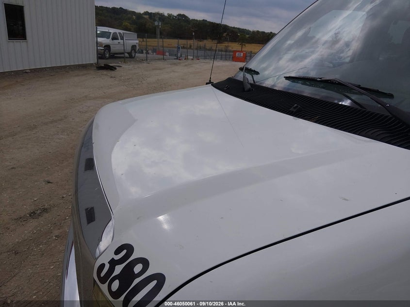 2011 FORD E-350 SUPER DUTY auction photo 6