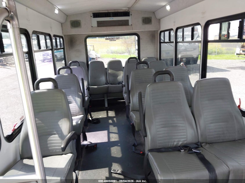 2013 STARCRAFT RV COMPANY E-350 CUTAWAY auction photo 6