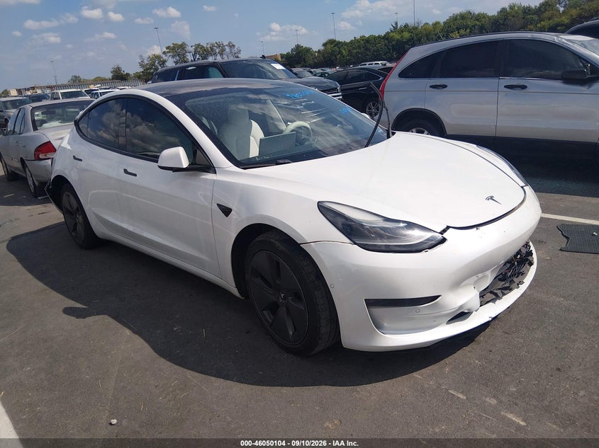 TESLA MODEL 3 - zdjęcie 1
