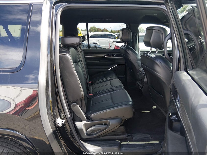 2024 JEEP WAGONEER L auction photo 8