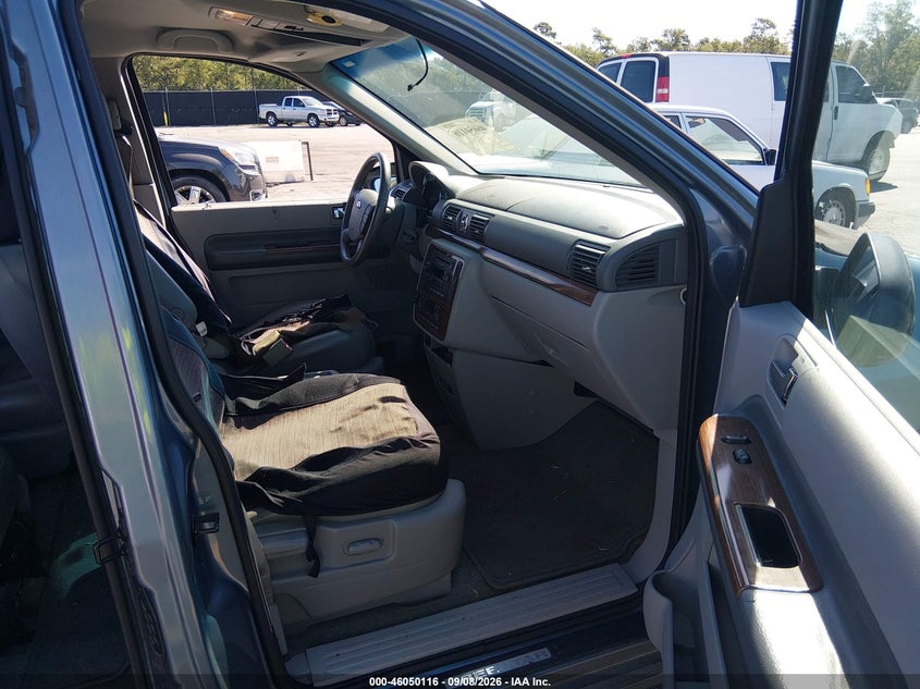 2005 FORD FREESTAR auction photo 5