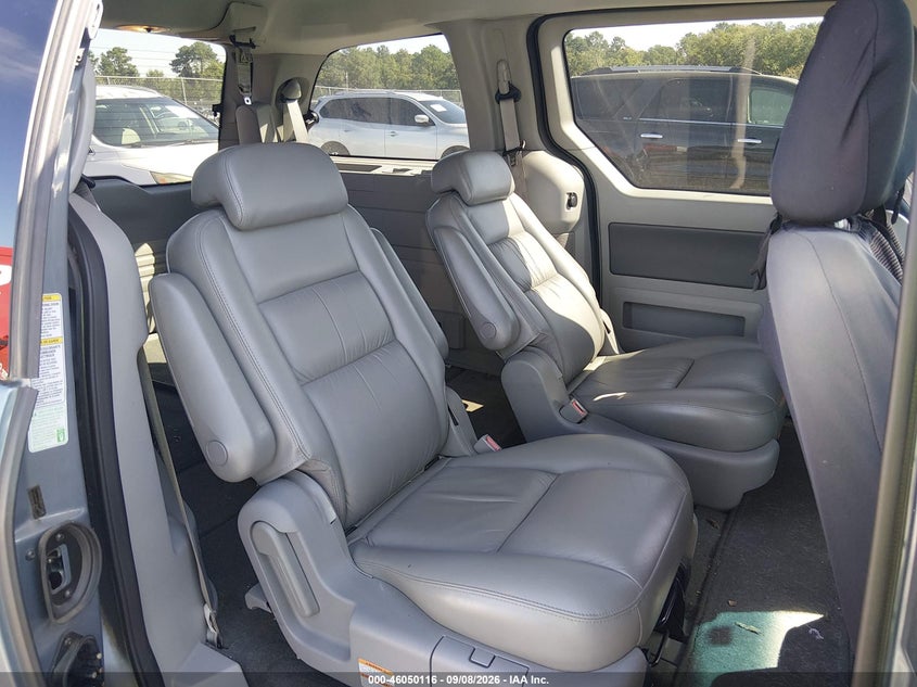 2005 FORD FREESTAR auction photo 8