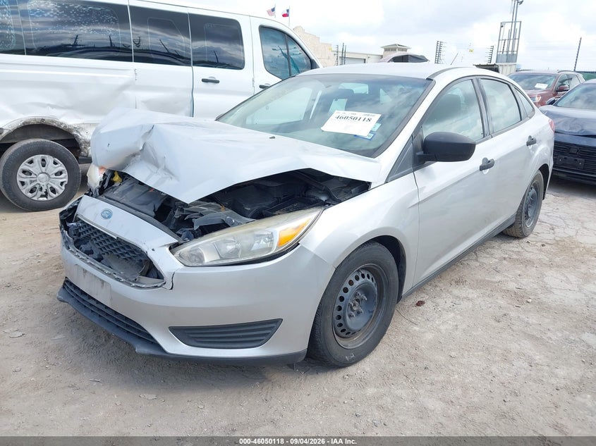 Vin: 1fadp3e2xhl299229, lot: 46549604, ford focus s 20172