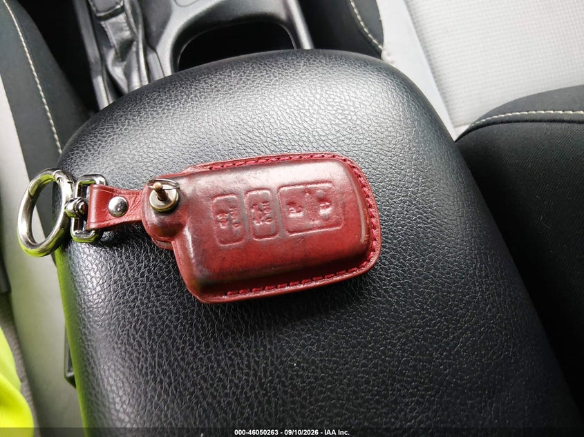 TOYOTA RAV4 - zdjęcie 11