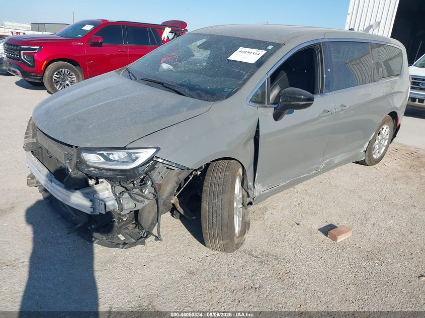2025 Chrysler Pacifica, Left Side, IAAI, VIN 2C4RC1BG9SR552863 — photo 2