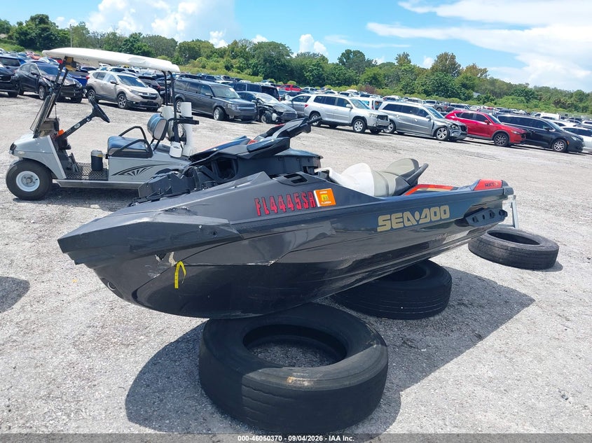 2020 SEADOO RXT auction photo 2