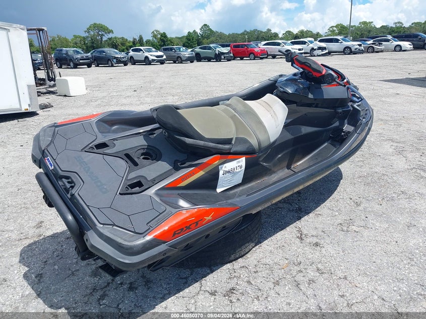 2020 SEADOO RXT auction photo 4