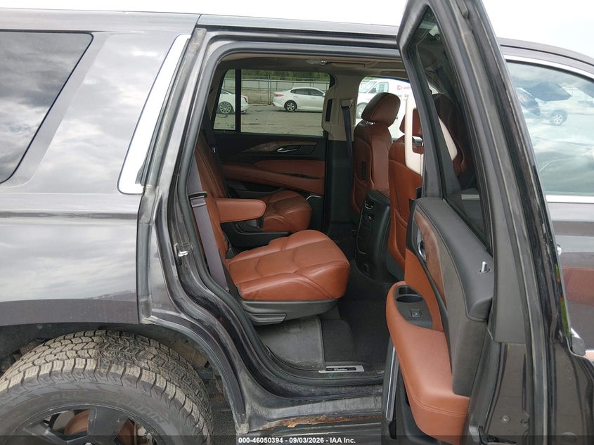 CADILLAC ESCALADE - zdjęcie 8