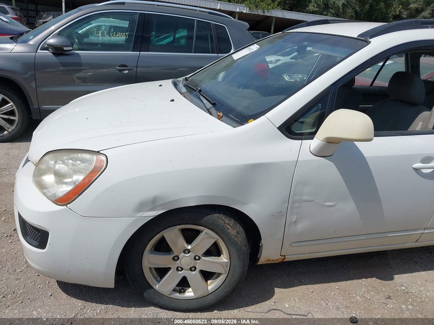 2008 KIA RONDO auction photo 6