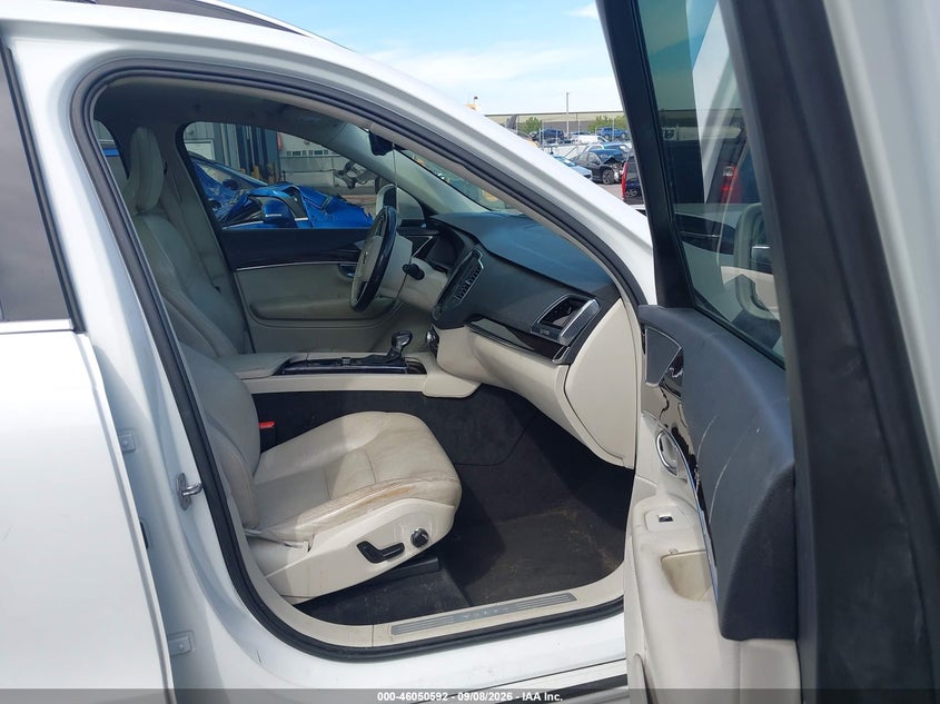 2019 VOLVO XC90 auction photo 5