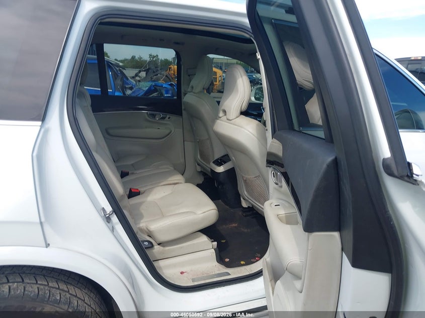 2019 VOLVO XC90 auction photo 8