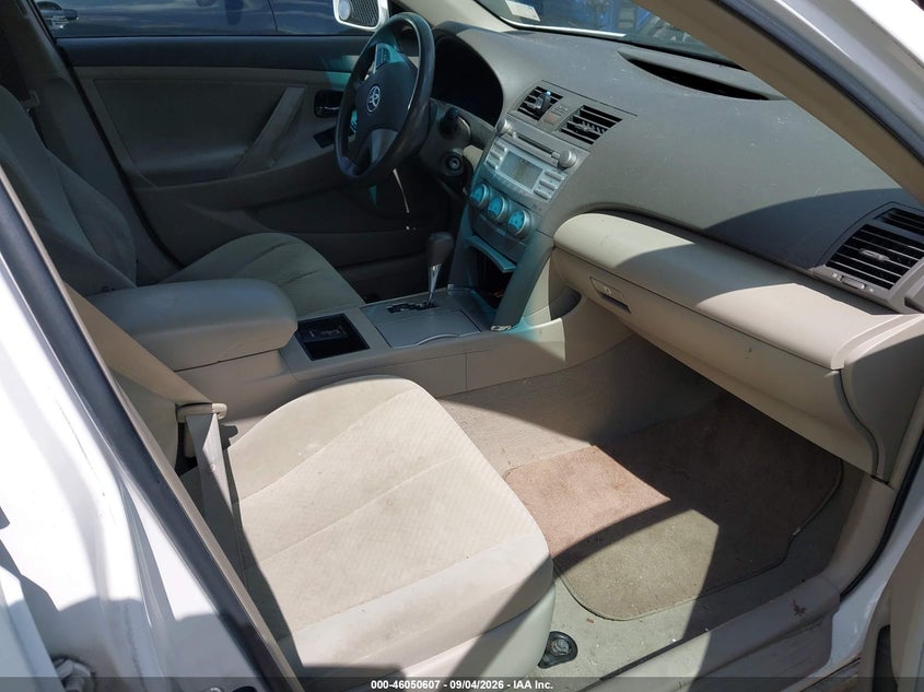 2009 TOYOTA CAMRY auction photo 5