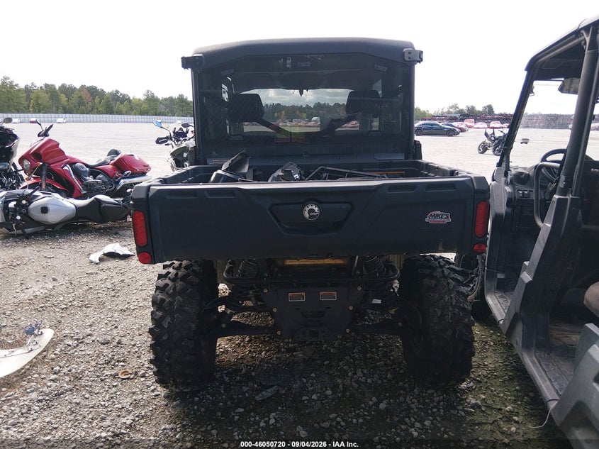 2025 CAN-AM DEFENDER MAX auction photo 6