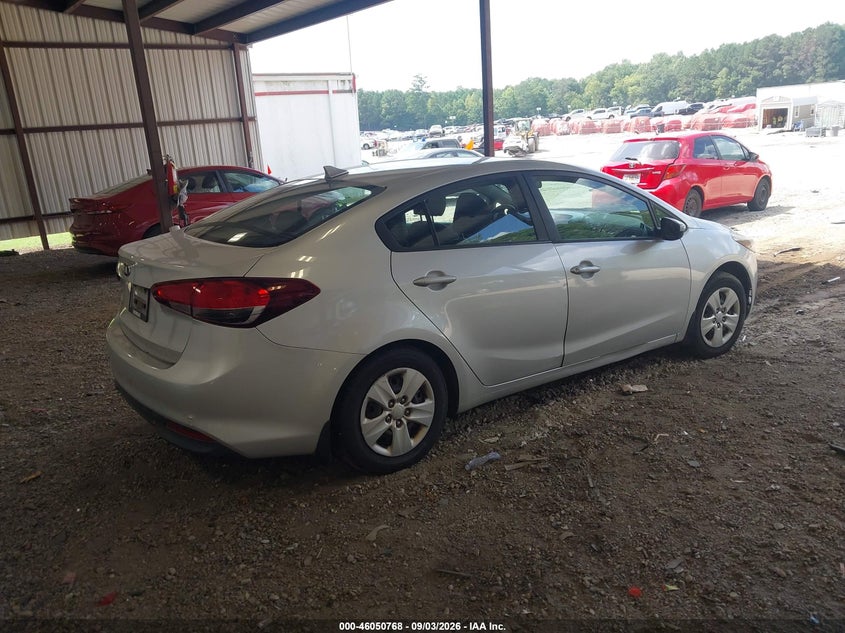 2017 KIA FORTE auction photo 4